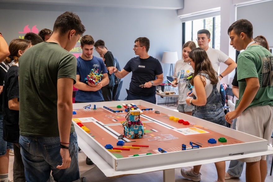 Με 7 ομάδες η Ελλάδα στην Παγκόσμια Ολυμπιάδα Ρομποτικής 2024