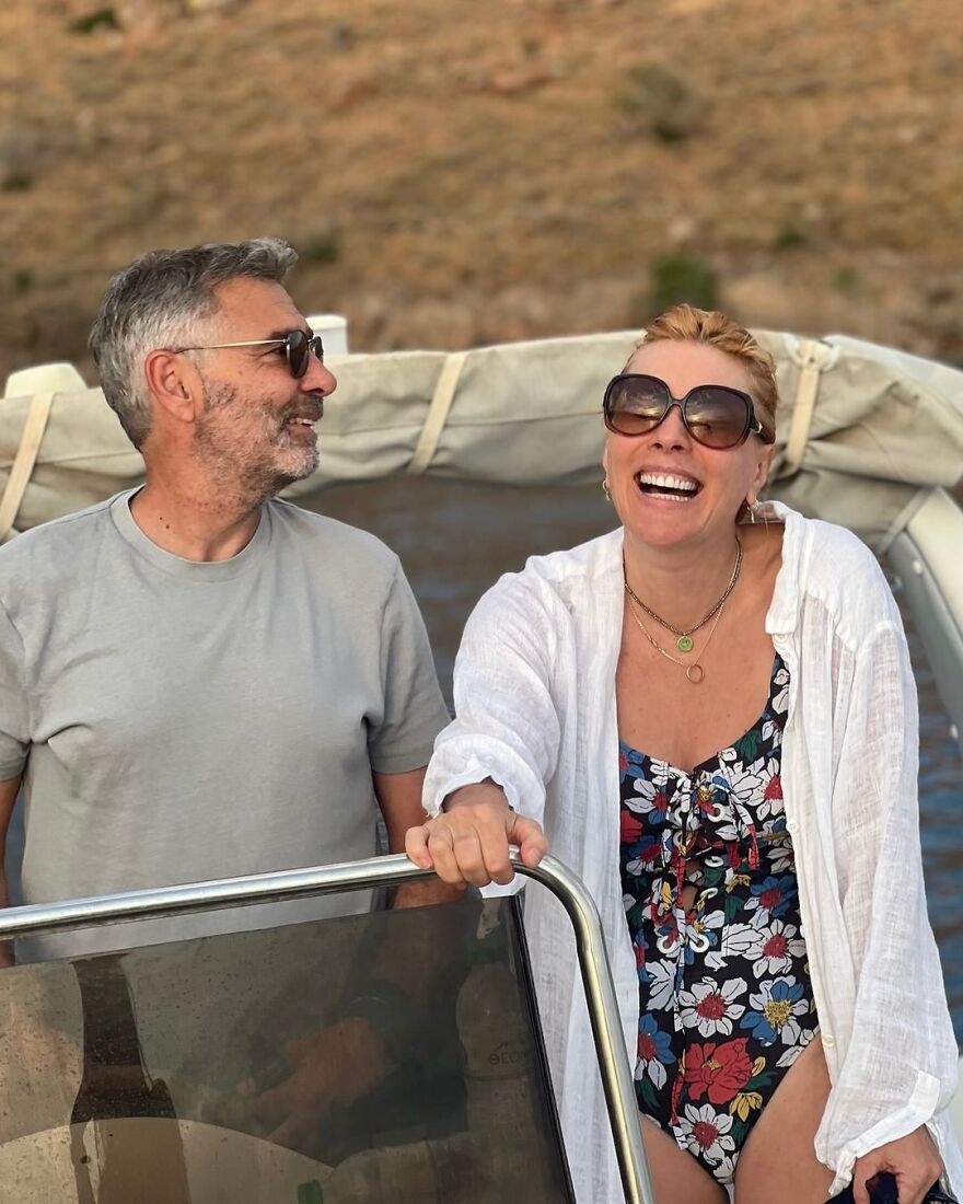 Σμαράγδα Καρύδη - Θοδωρής Αθερίδης: Κάνουν βόλτα με το σκάφος στις διακοπές τους - Δείτε φωτογραφίες