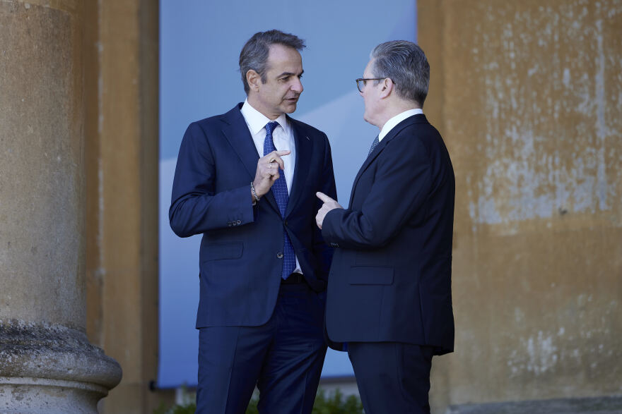 Δείπνο του βασιλιά Καρόλου στους ξένους ηγέτες: Το «πηγαδάκι» με Μητσοτάκη και Μακρόν - Δείτε φωτογραφίες