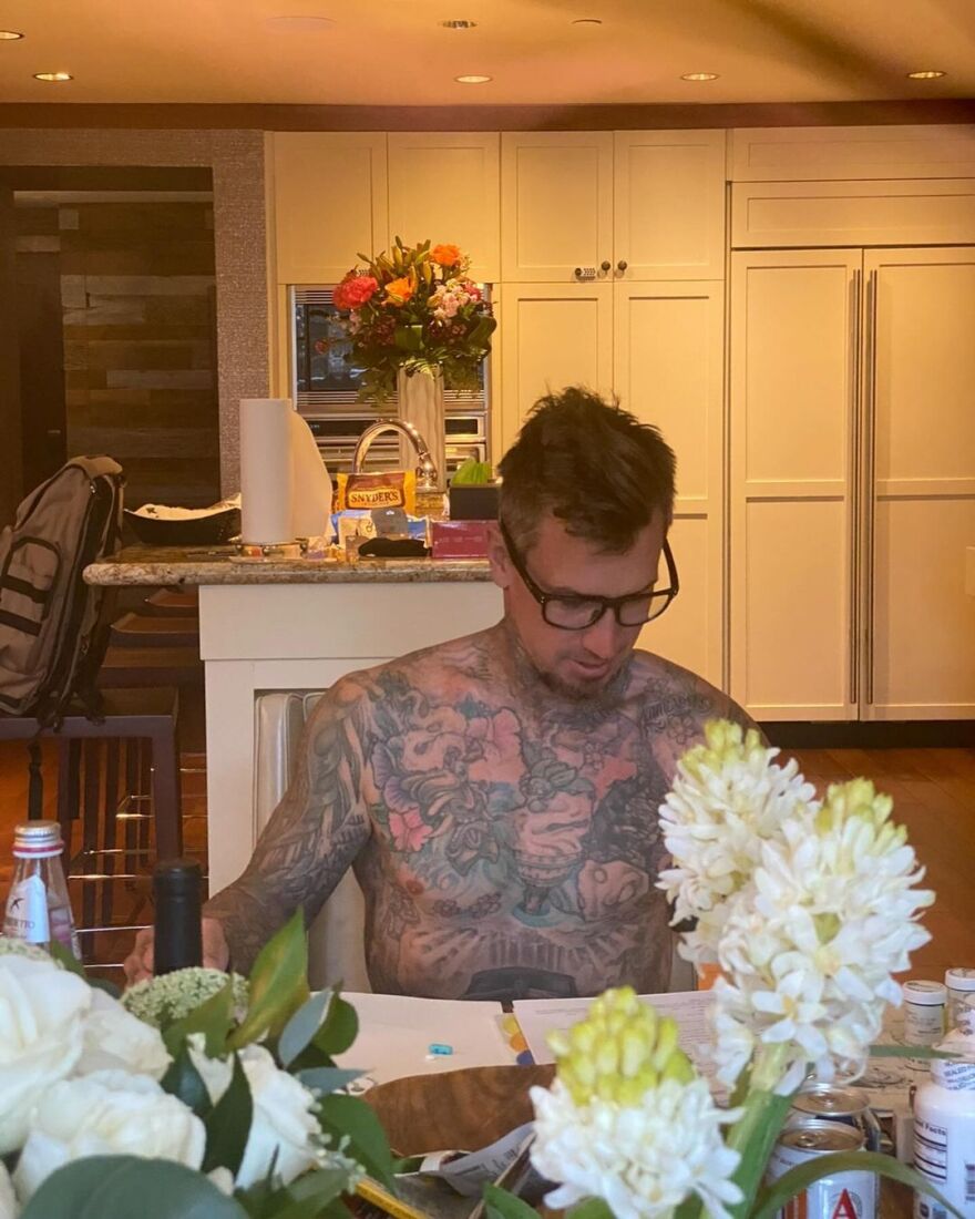 Πινκ για τον σύζυγό της: Χρόνια πολλά σε αυτόν τον όμορφο, υπομονετικό, στοργικό άντρα