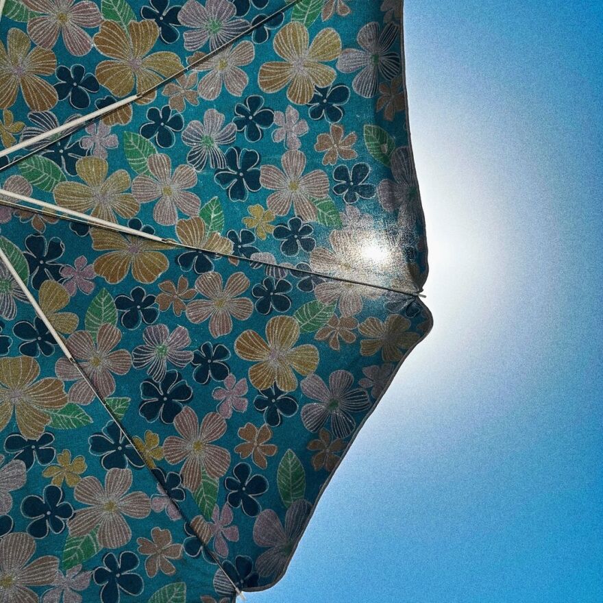 Δανάη Μπάρκα: Τα καλοκαιρινά στιγμιότυπα στο Instagram - Δεν είμαι εκεί αλλά τα βλέπω για να πάρω δύναμη, γράφει