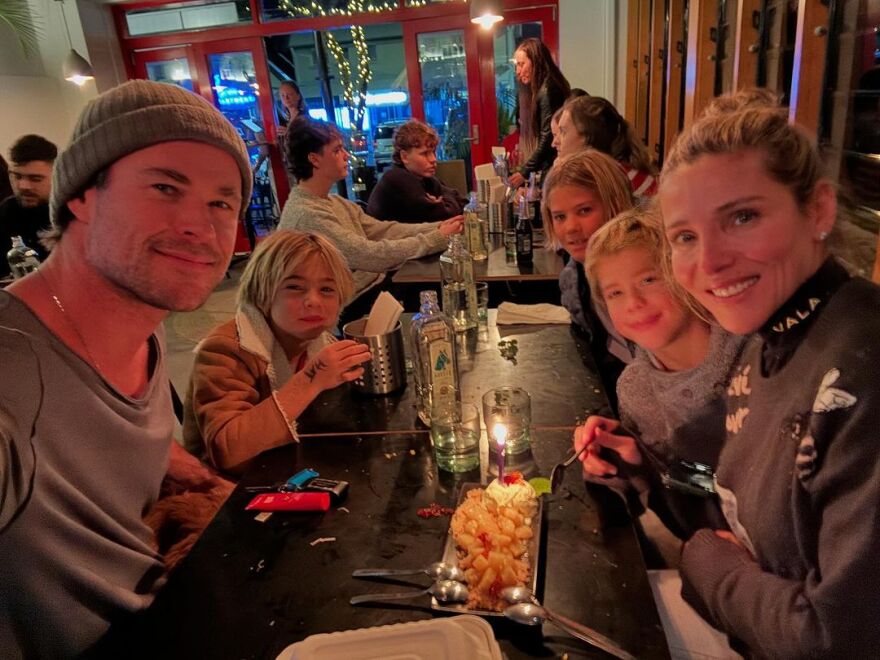 Κρις Χέμσγουορθ: Χρόνια πολλά σε αυτή την πανέμορφη κυρία, έγραψε για τα γενέθλια της συζύγου του 