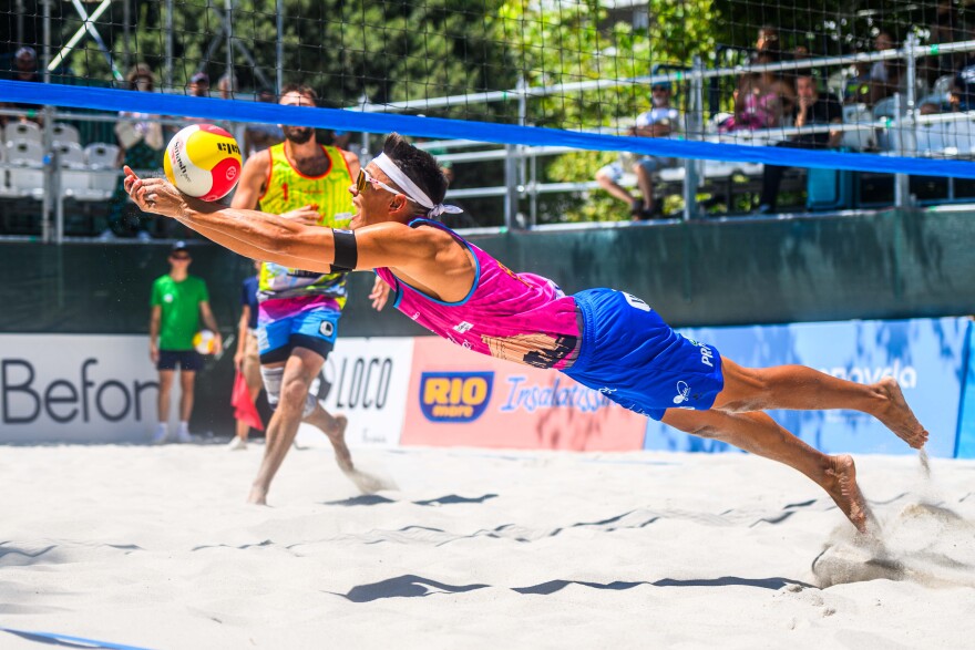 Μπιτς βόλεϊ, Athens Finals: Βγήκαν τα ζευγάρια των ημιτελικών σε άνδρες και γυναίκες