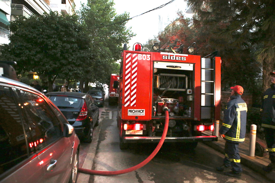 Φωτιά σε διαμέρισμα στη Νέα Σμύρνη - Βρέθηκε απανθρακωμένη σορός γυναίκας