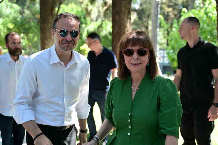 Με μεγάλη συμμετοχή οι εκδηλώσεις στον κήπο του Προεδρικού για τα 50 χρόνια από την αποκατάσταση της Δημοκρατίας 