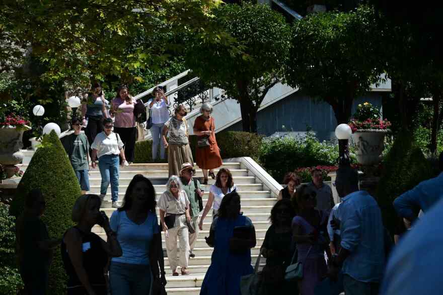 Με μεγάλη συμμετοχή οι εκδηλώσεις στον κήπο του Προεδρικού για τα 50 χρόνια από την αποκατάσταση της Δημοκρατίας 
