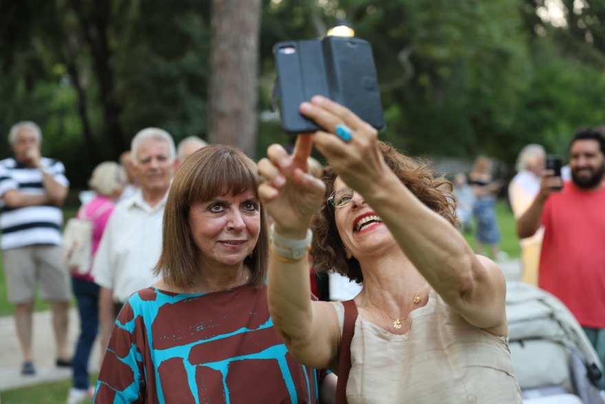 Πάνω από 2.000 πολίτες στον Προεδρικό Κήπο για την εκδήλωση των 50 χρόνων από την Αποκατάσταση της Δημοκρατίας