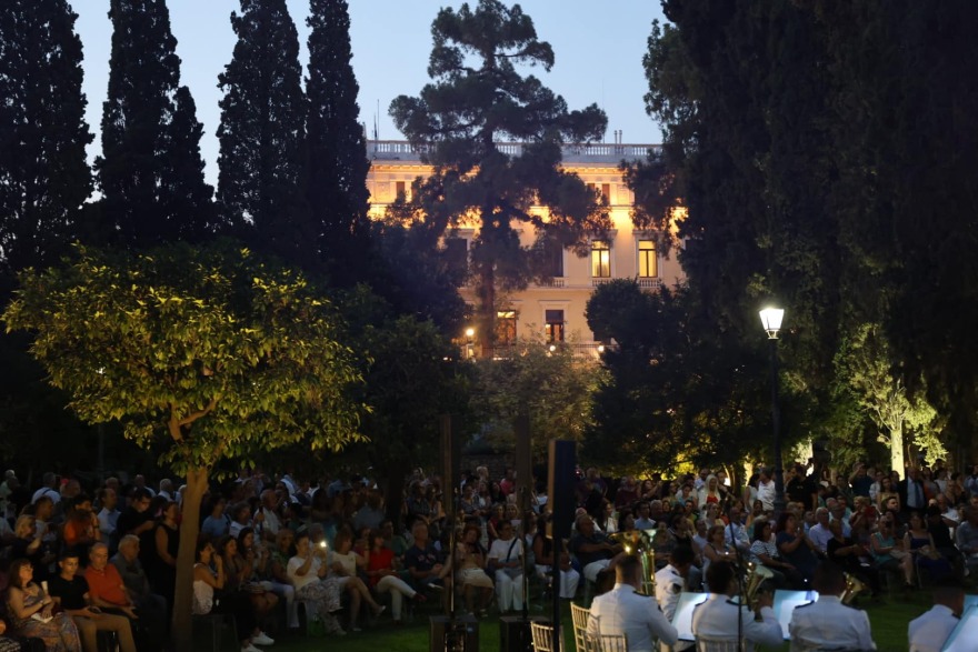 Πάνω από 2.000 πολίτες στον Προεδρικό Κήπο για την εκδήλωση των 50 χρόνων από την Αποκατάσταση της Δημοκρατίας