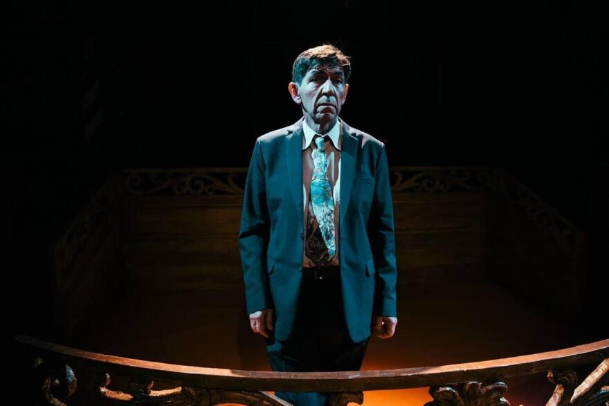 Γεράσιμος Σκιαδαρέσης: Θεατρική επιστροφή με τον συγκλονιστικό μονόλογο «Εκτός Ύλης – Reloaded» - Βίντεο