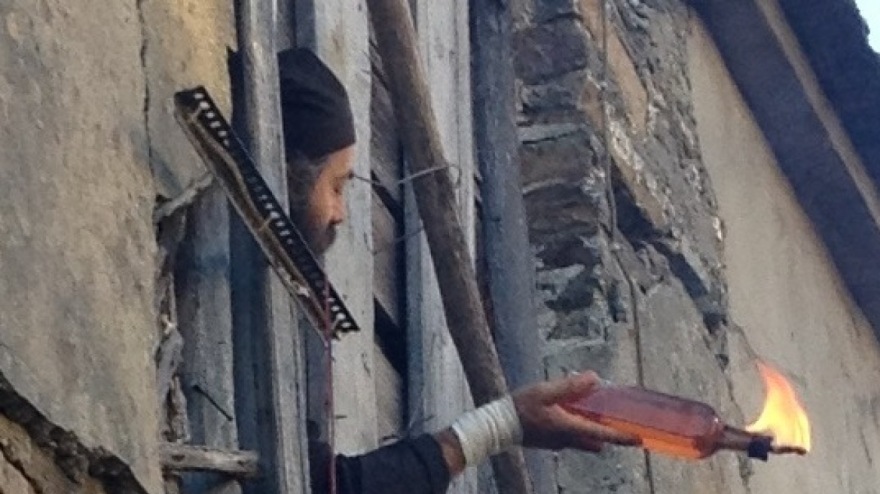 Σε θέση μάχης απέναντι στην αστυνομία για τρίτη φορά οι μοναχοί της Μονής Εσφιγμένου