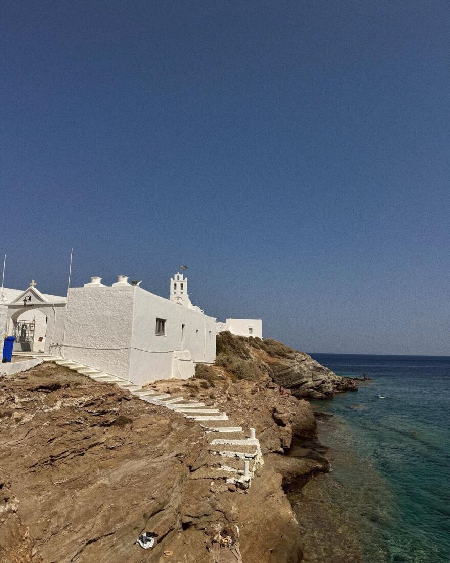 Γαρυφαλλιά Καληφώνη: Τα φιλιά με τον Χρήστο Μάστορα στις διακοπές τους στη Σίφνο