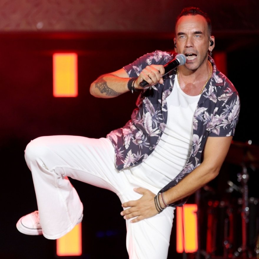 Μαριλού Κοζάρη: Απόλαυσε τον Πάνο Μουζουράκη στη συναυλία του - Δείτε φωτογραφίες