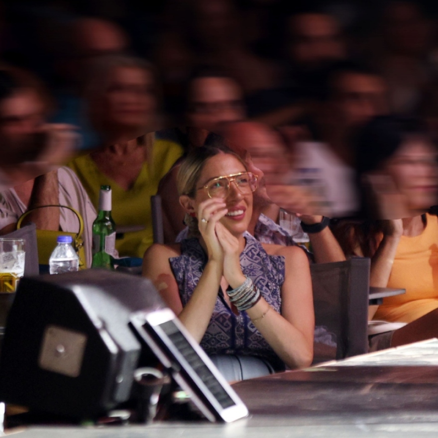 Μαριλού Κοζάρη: Απόλαυσε τον Πάνο Μουζουράκη στη συναυλία του - Δείτε φωτογραφίες