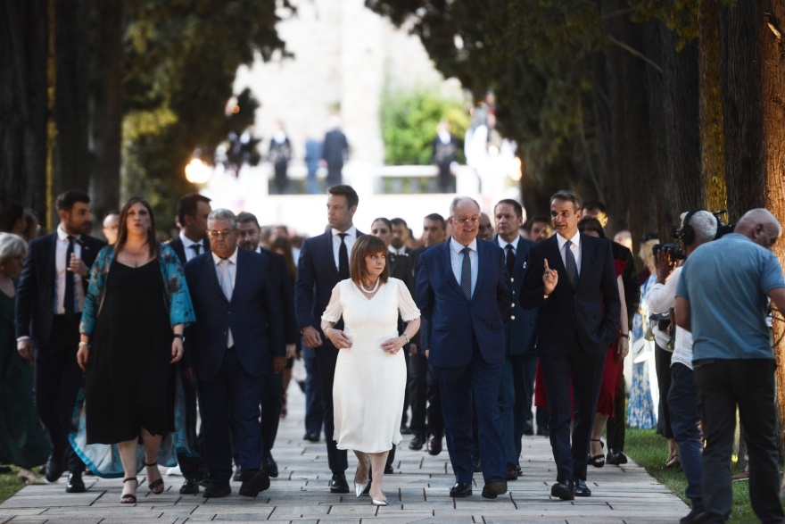 Η δεξίωση για τα 50 χρόνια από την Αποκατάσταση της Δημοκρατίας στο Προεδρικό Μέγαρο - Δείτε φωτογραφίες