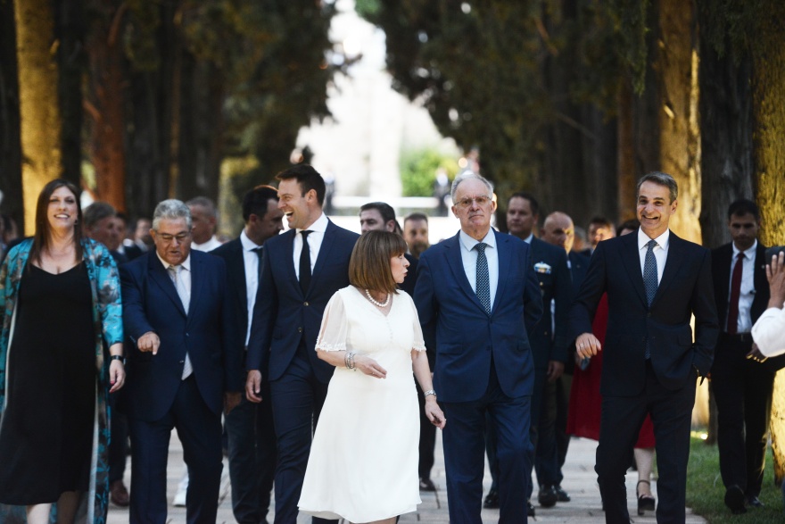 Η δεξίωση για τα 50 χρόνια από την Αποκατάσταση της Δημοκρατίας στο Προεδρικό Μέγαρο - Δείτε φωτογραφίες