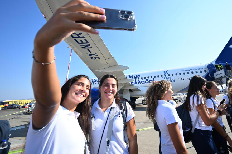 Ολυμπιακοί Αγώνες 2024: Αναχώρησε γεμάτη χαμόγελα για το Παρίσι η ελληνική αποστολή - Δείτε φωτογραφίες