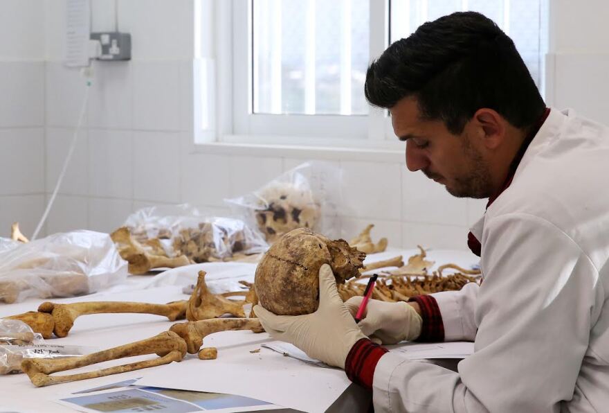 Εισβολή στην Κύπρο 1974: Ένα δόντι ήταν ό,τι απέμεινε από δυο αγνοούμενα αδέλφια - Οι ανατριχιαστικές ιστορίες