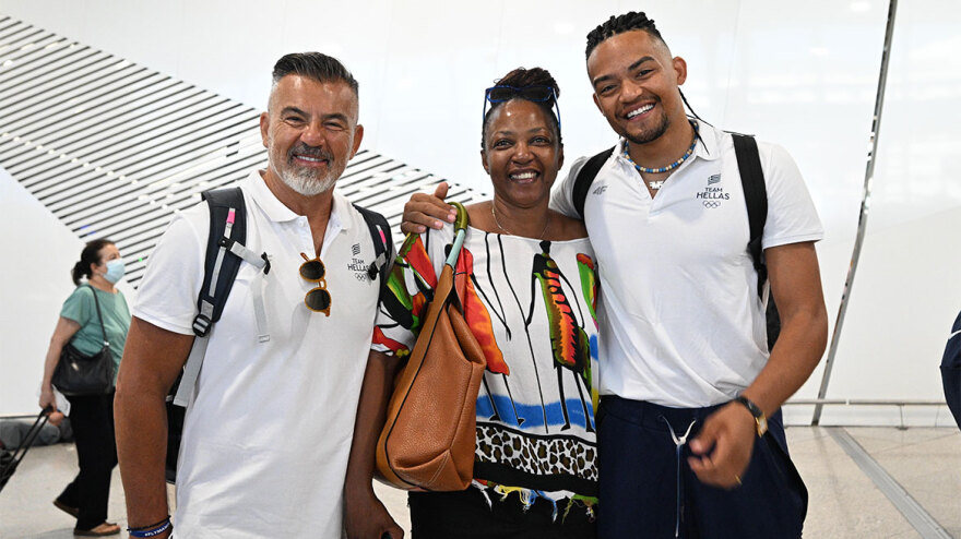 Ολυμπιακοί Αγώνες 2024: Αναχώρησε γεμάτη χαμόγελα για το Παρίσι η ελληνική αποστολή - Δείτε φωτογραφίες