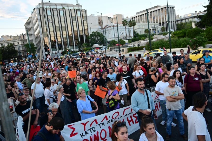 Ψυχική υγεία: Συγκεντρώσεις σε Αθήνα και Θεσσαλονίκη κατά του νομοσχεδίου - Δείτε βίντεο και φωτογραφίες