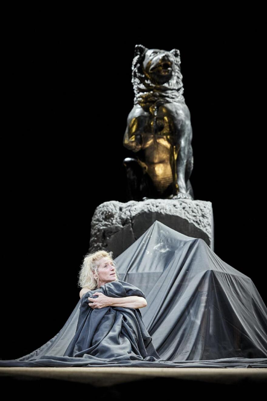 Αρχαίο Θέατρο Επιδαύρου: Φιλοξενεί μια παράσταση - μανιφέστο για τη δικαιοσύνη εμπνευσμένη από την «Εκάβη» του Ευριπίδη 