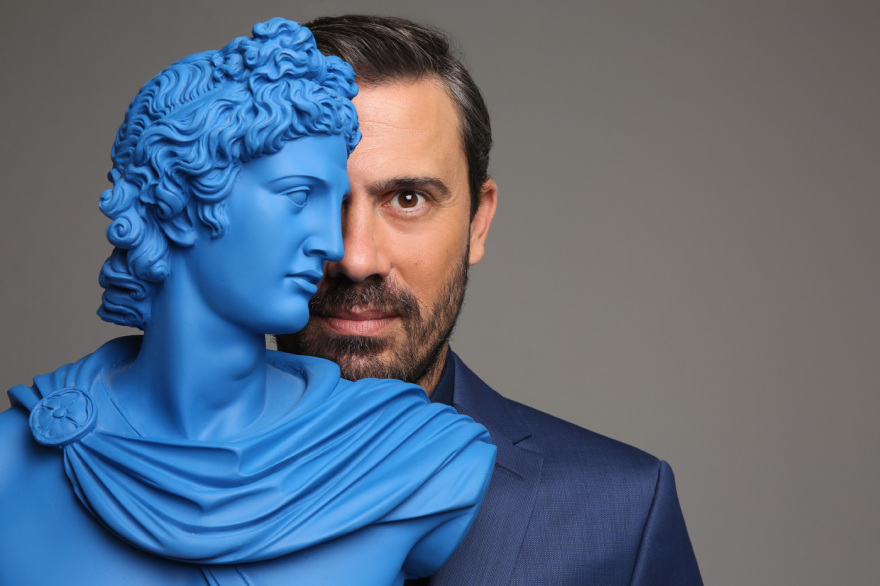 Θεόδωρoς Παπακώστας: Ο επιστήμονας που έκανε την αρχαιολογία pop και την έβαλε με μαεστρία στα social media 