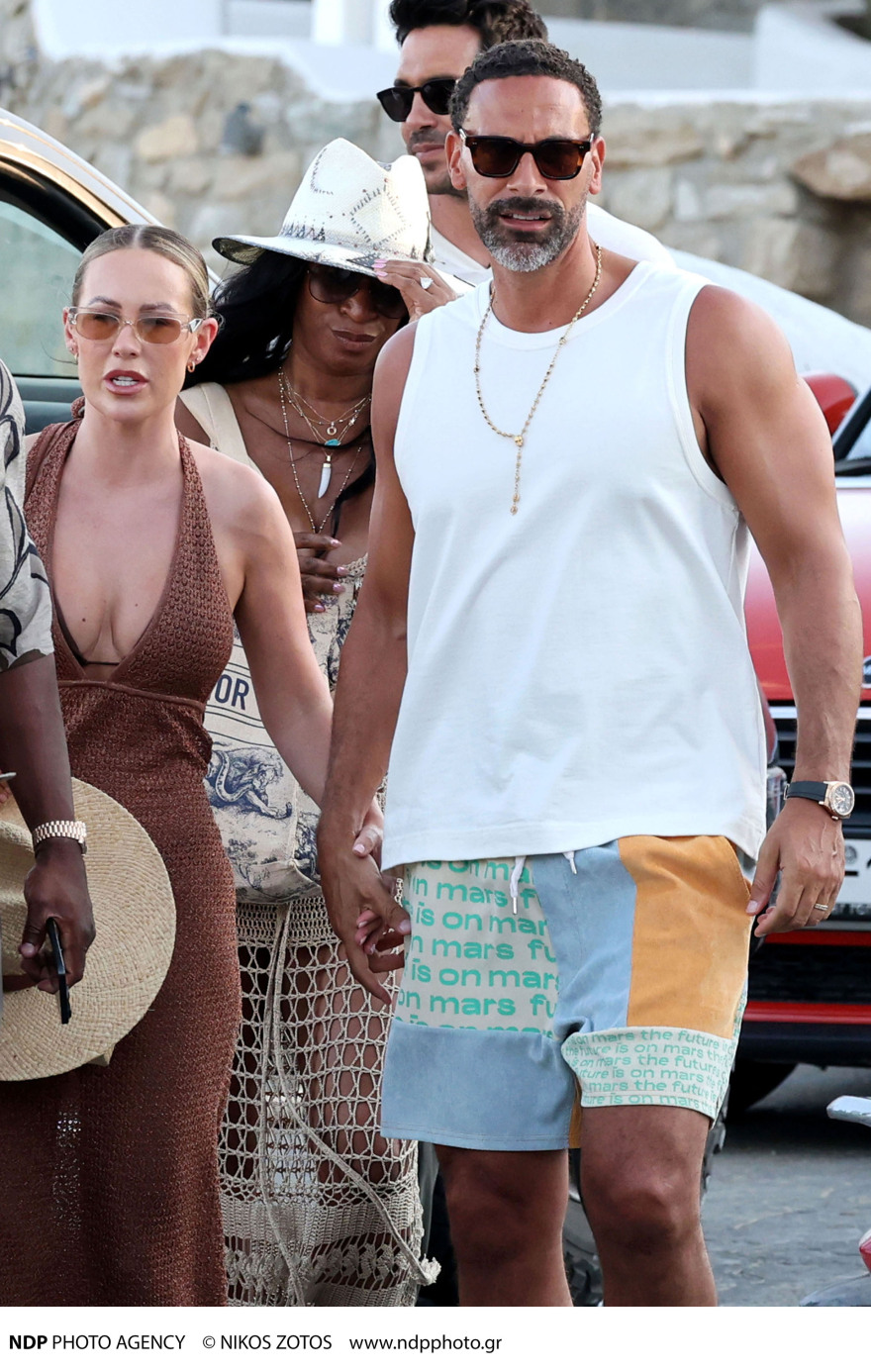 Ρίο Φέρντιναντ: Στη Μύκονο ο πρώην ποδοσφαιριστής με τη σύζυγό του