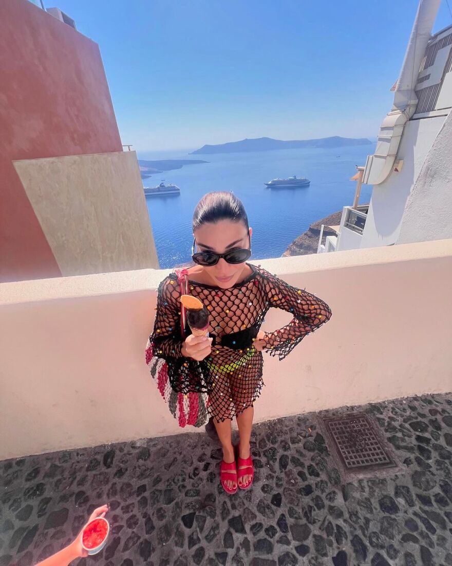 Ήβη Αδάμου: Οι φωτογραφίες με την κόρη της στη Σαντορίνη - Με την πριγκίπισσά μου, έγραψε