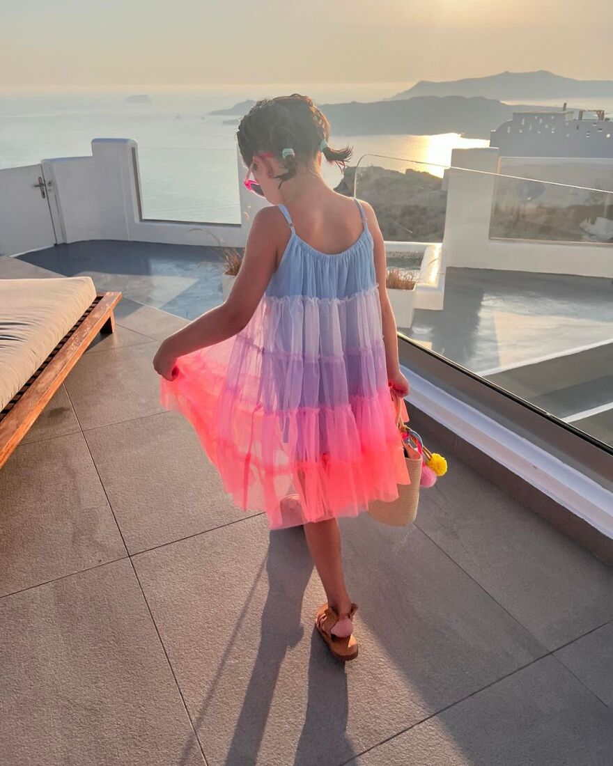 Ήβη Αδάμου: Οι φωτογραφίες με την κόρη της στη Σαντορίνη - Με την πριγκίπισσά μου, έγραψε