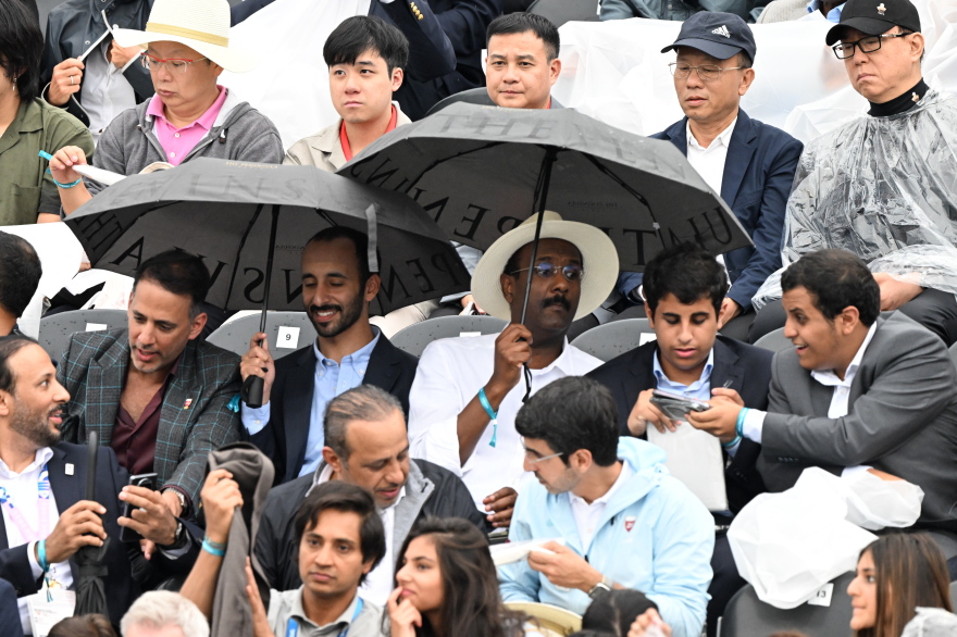 Ολυμπιακοί Αγώνες: Άνω κάτω το πρόγραμμα λόγω των βροχοπτώσεων  - Βίντεο και φωτογραφίες 