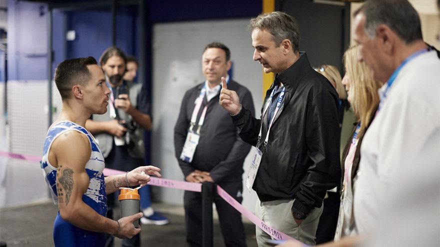 Παρίσι 2024: Θερμό χαιρετισμό με την Τζιλ Μπάιντεν είχε ο Μητσοτάκης στον αγώνα του Πετρούνια