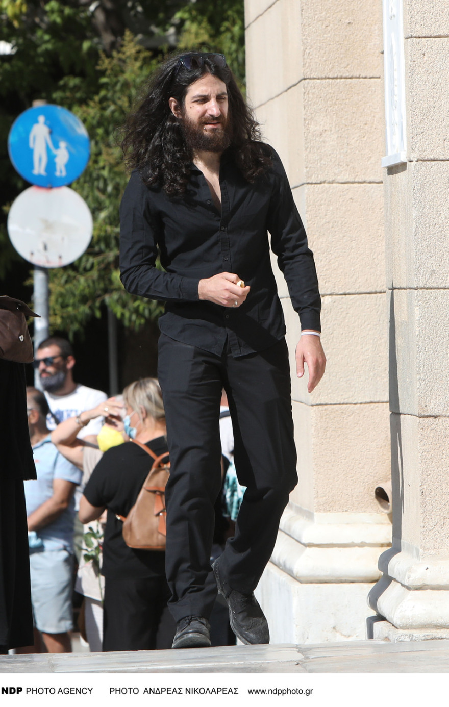 Μίκης Θεοδωράκης: Ο εγγονός του Άγγελος εργάζεται σε καφετέρια στο κέντρο της Αθήνας