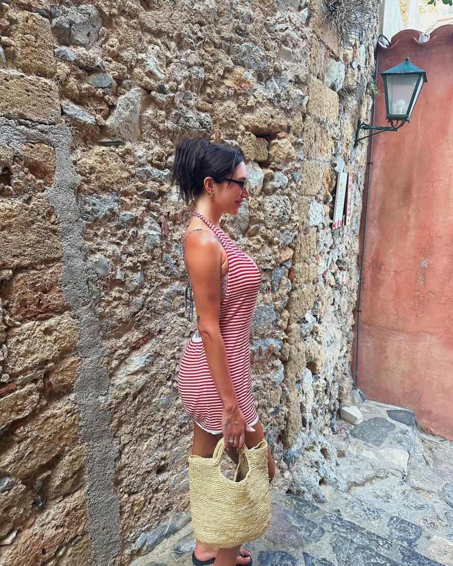 Κάιλι Τζένερ: Στη Μονεμβασιά με τη Στέισι Καρανικολάου