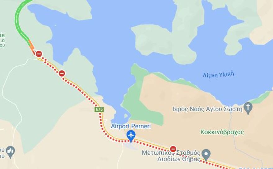 Κλειστή παραμένει από τις 3 το μεσημέρι η Αθηνών - Λαμίας στο ύψος της Υλίκης έπειτα από την ανατροπή βυτιοφόρου