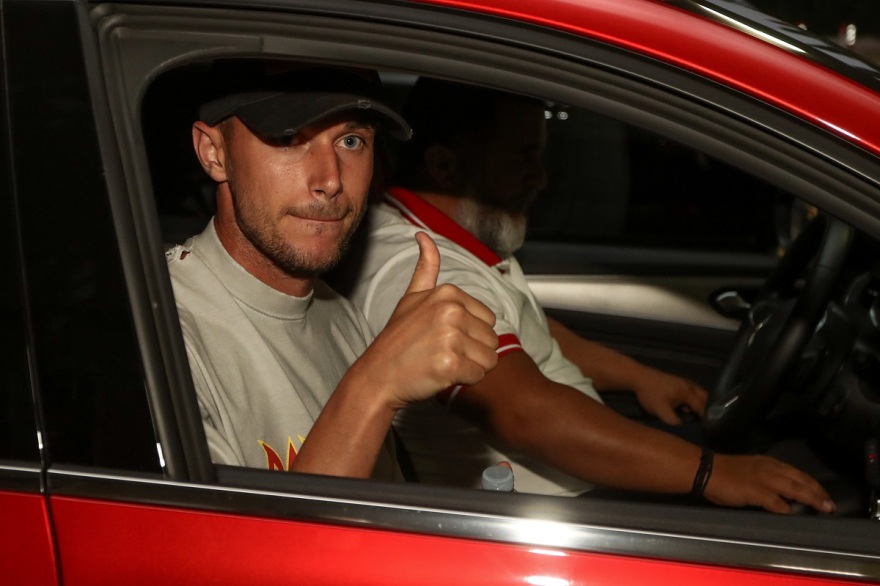 Ολυμπιακός: Στην Αθήνα ο Ρόμαν Γιάρεμτσουκ - Υπογράφει για τέσσερα χρόνια