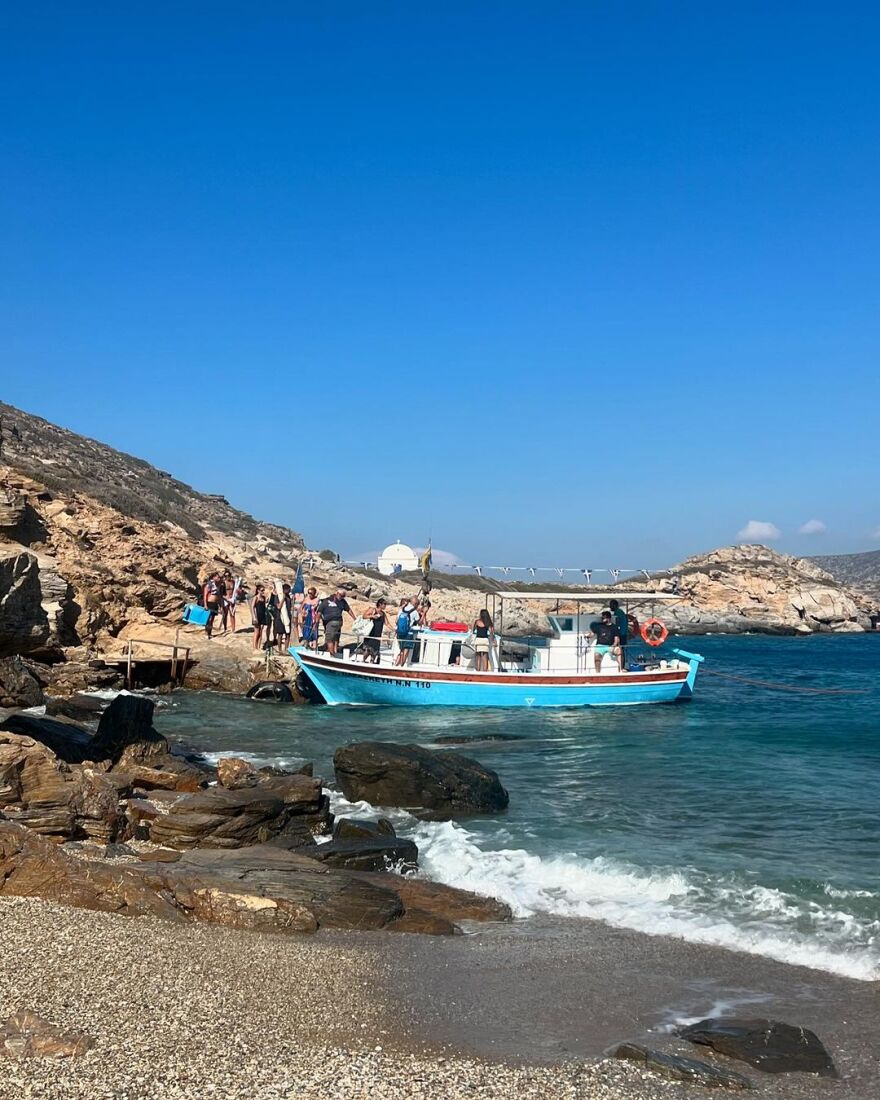 Μπέττυ Μαγγίρα: Έχε γεια Αμοργό μου όμορφη κι άγρια, έγραψε σε ανάρτησή της 