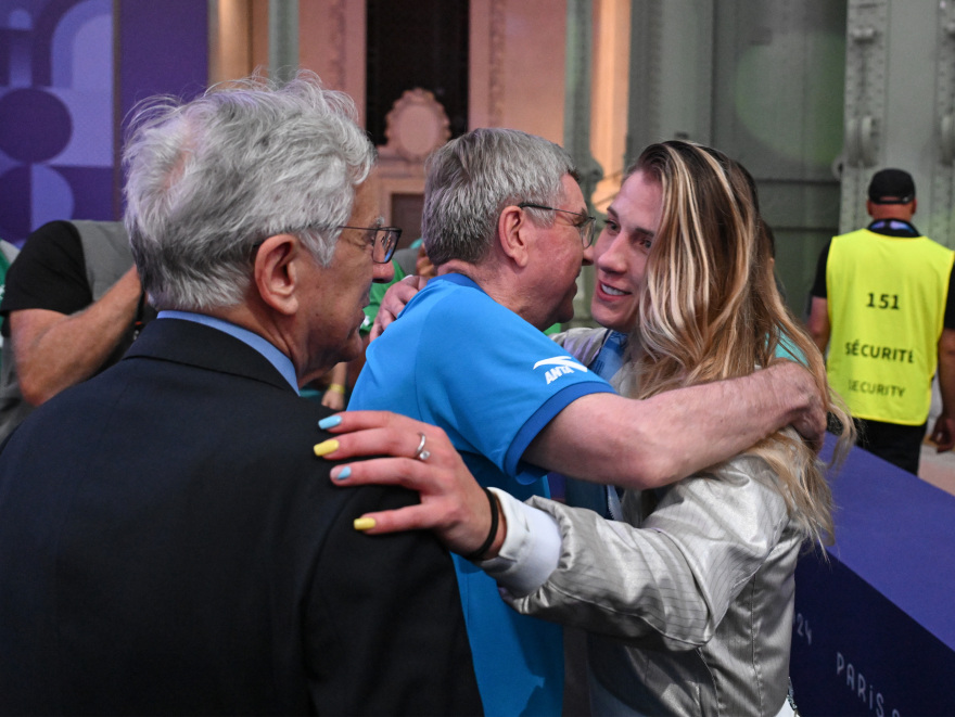 Ολυμπιακοί Αγώνες: Αυτό το μετάλλιο είναι για τους αθλητές που δολοφόνησε η Ρωσία - Δείτε βίντεο