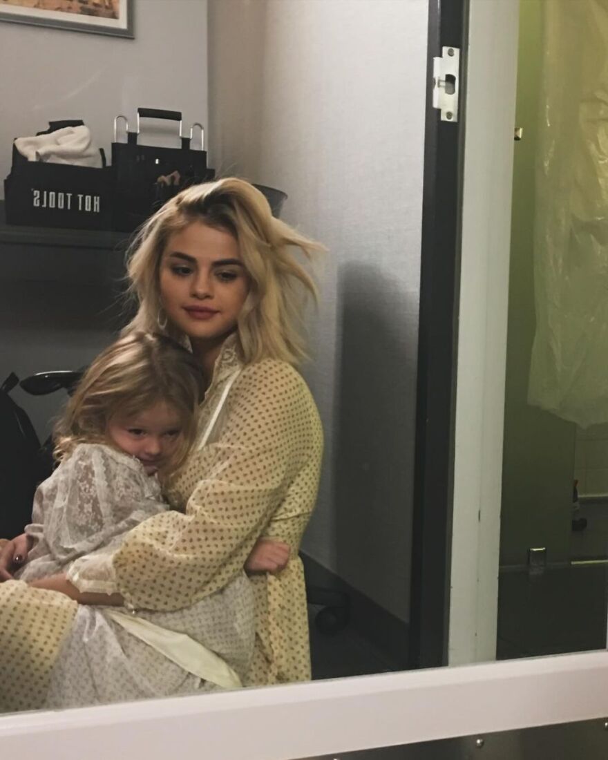 Σελένα Γκόμεζ για την 11χρονη αδελφή της: Θα σε προστατεύω για πάντα