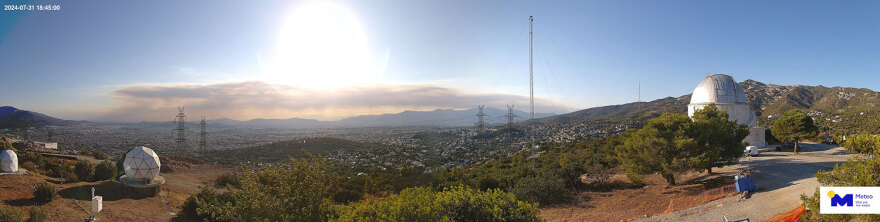 Φωτιά στην Εύβοια: Ορατοί από μεγάλο μέρος της Αττικής οι καπνοί - Δείτε φωτογραφίες