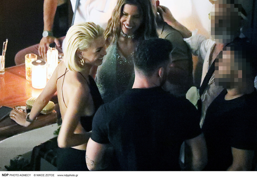 Αλεξάνδρα Παναγιώταρου: Με τη μητέρα της στη Μύκονο