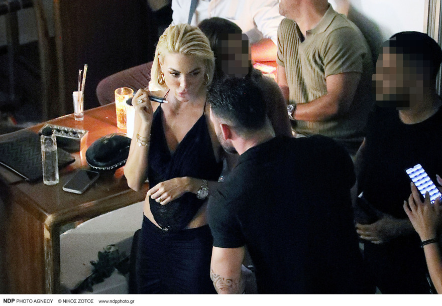 Αλεξάνδρα Παναγιώταρου: Με τη μητέρα της στη Μύκονο