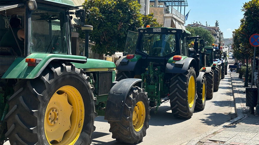 Αγροτικές κινητοποιήσεις στα Φάρσαλα - Δείτε βίντεο και φωτογραφίες