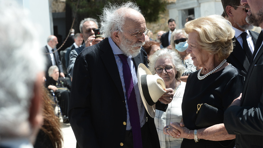 Κηδεία πρίγκιπα Μιχαήλ: Ποιοι «γαλαζοαίματοι» έδωσαν το παρών στην κηδεία του Michel de Grèce - Στο Τατόι έγινε η ταφή του 