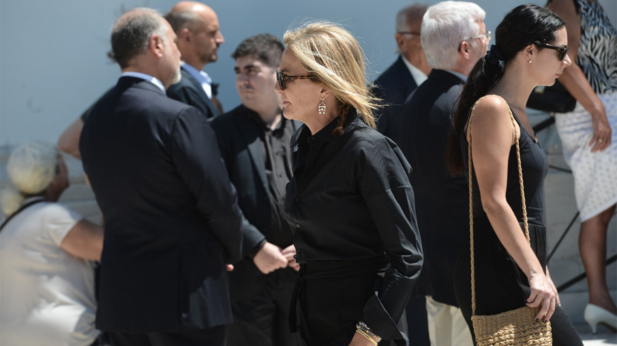 Κηδεία πρίγκιπα Μιχαήλ: Ποιοι «γαλαζοαίματοι» έδωσαν το παρών στην κηδεία του Michel de Grèce - Στο Τατόι έγινε η ταφή του 