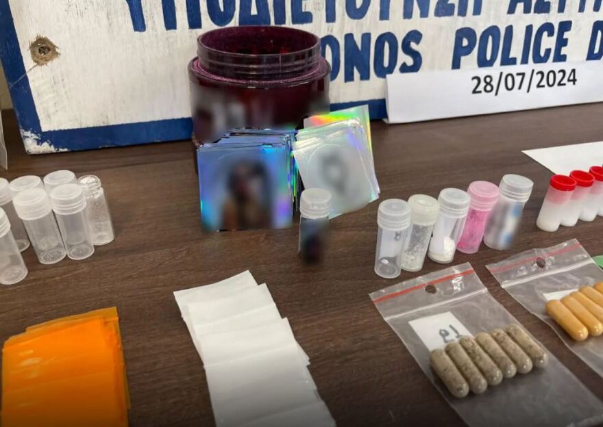 Μύκονος: Αρνείται τις κατηγορίες για συμμετοχή στο κύκλωμα ναρκωτικών η DJ - Ολόκληρη η απολογία της 