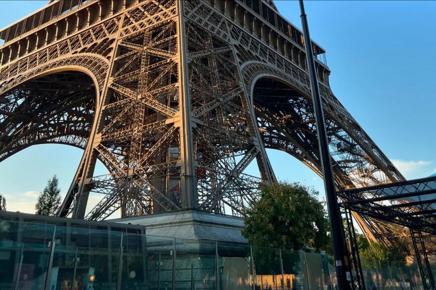 Σάρα Τζέσικα Πάρκερ - Μάθιου Μπρόντερικ: Στο Παρίσι για τους Ολυμπιακούς Αγώνες με τα παιδιά τους 