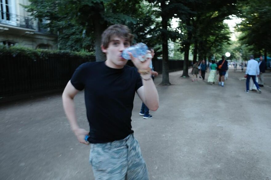 Σάρα Τζέσικα Πάρκερ - Μάθιου Μπρόντερικ: Στο Παρίσι για τους Ολυμπιακούς Αγώνες με τα παιδιά τους 