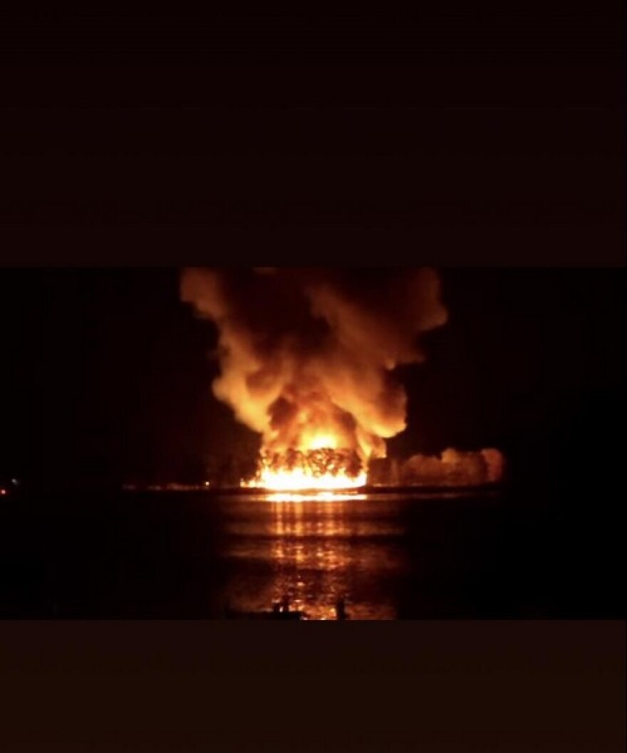 Υπό έλεγχο τέθηκε η φωτιά στο Μεσολόγγι - Δείτε φωτογραφίες