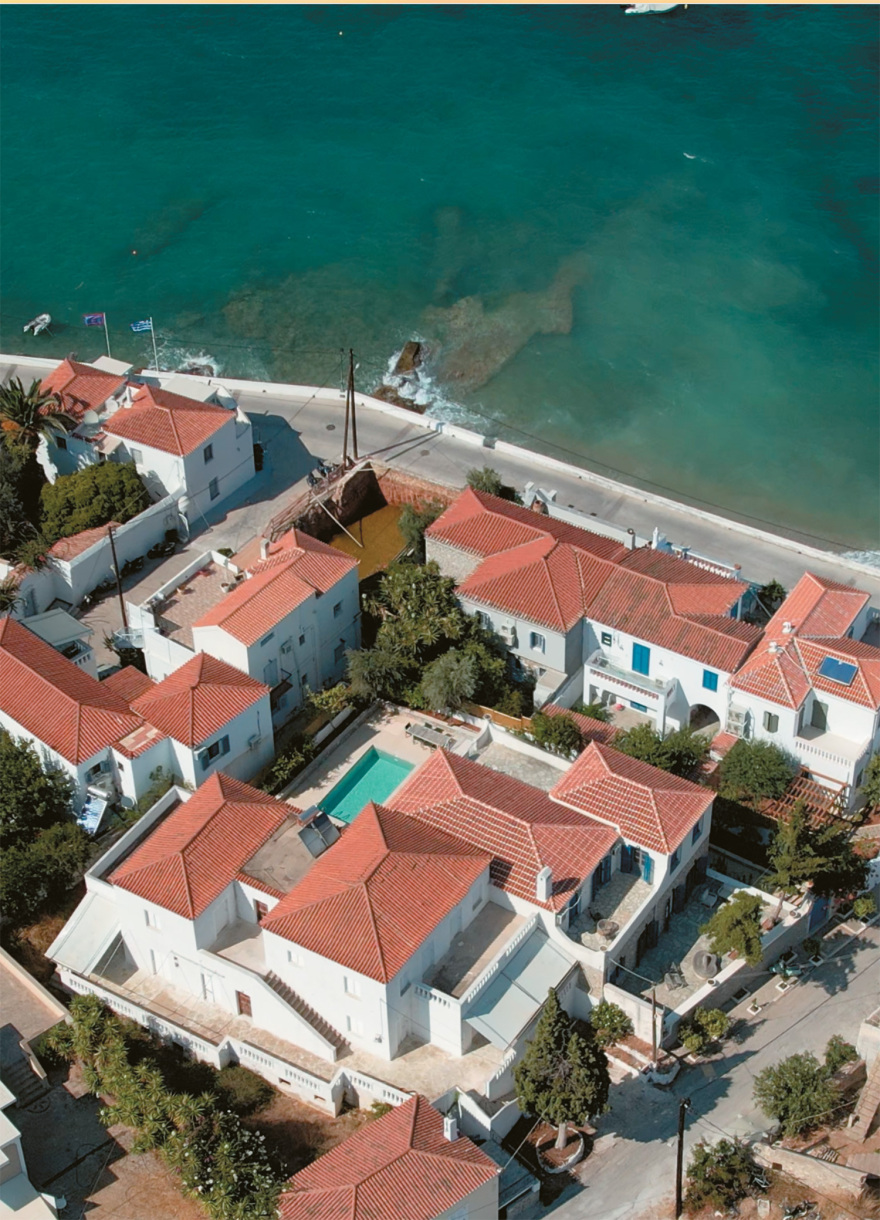 Σάλος από την αποκάλυψη του ΘΕΜΑτος για την παράνομη και αυθαίρετη πισίνα Κασσελάκη στις Σπέτσες - Είναι πηγάδι ισχυρίζεται ο ίδιος