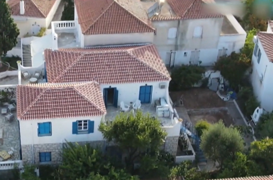 Βίντεο και φωτογραφίες από την παράνομη και αυθαίρετη πισίνα του Κασσελάκη στις Σπέτσες