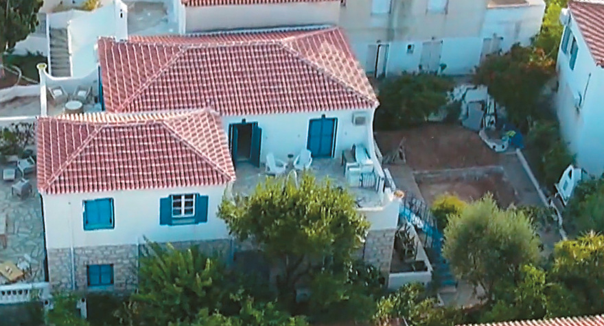 Διαβάστε ολόκληρο το ρεπορτάζ για την παράνομη και αυθαίρετη πισίνα Κασσελάκη στις Σπέτσες- Έγγραφα και ντοκουμέντα